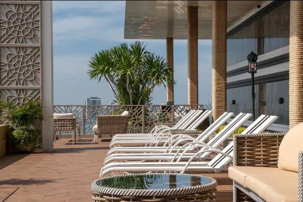 The Riviera Jomtien Apartamento Exterior foto