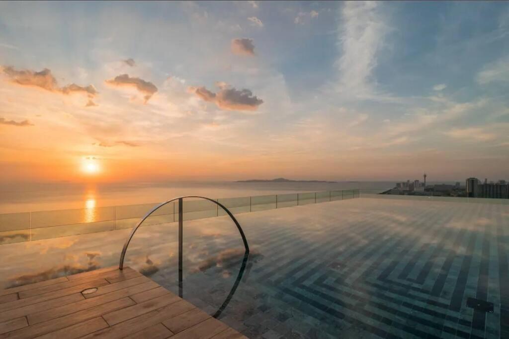 The Riviera Jomtien Apartamento Exterior foto
